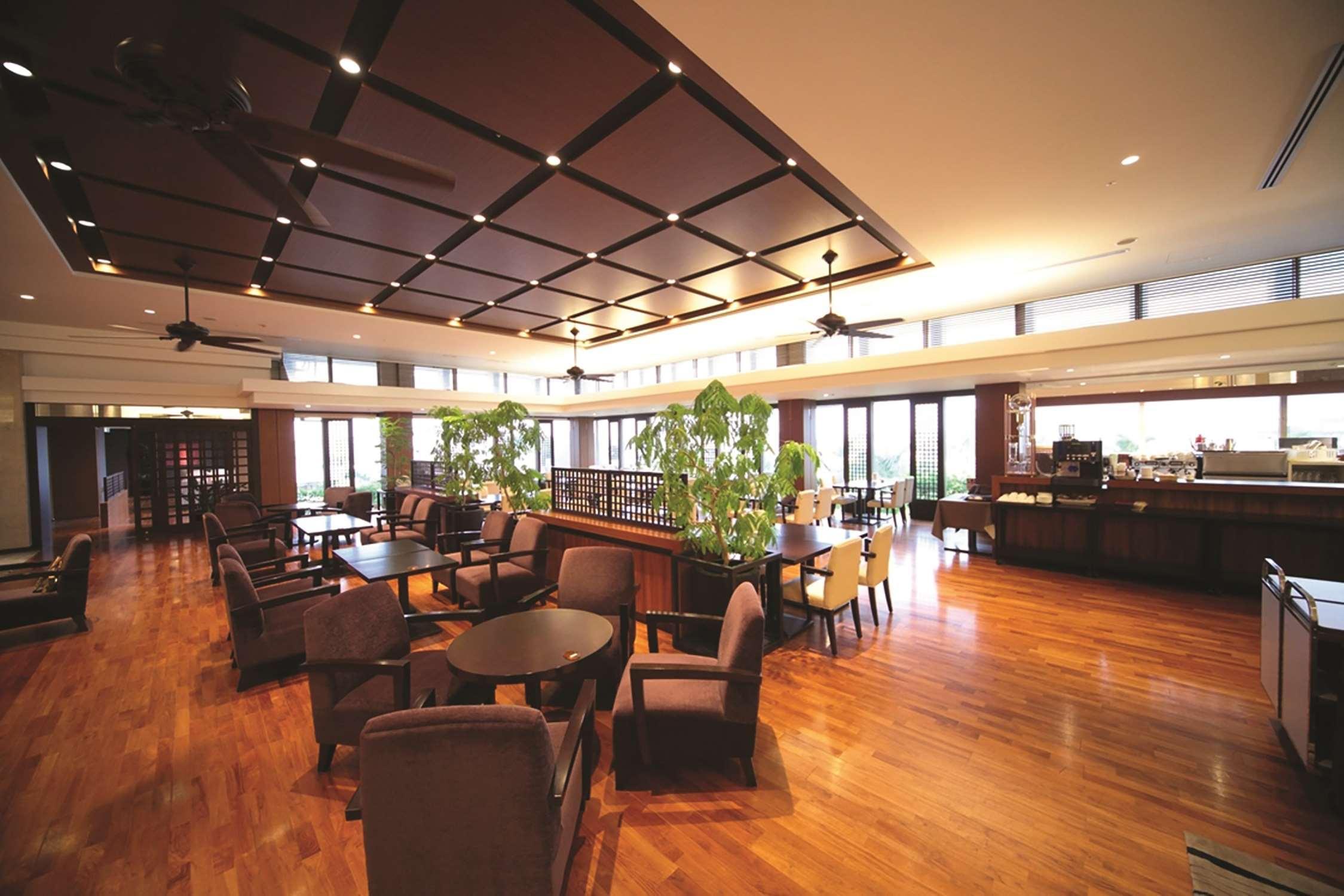 Doubletree By Hilton Naha Shuri Castle Buitenkant foto