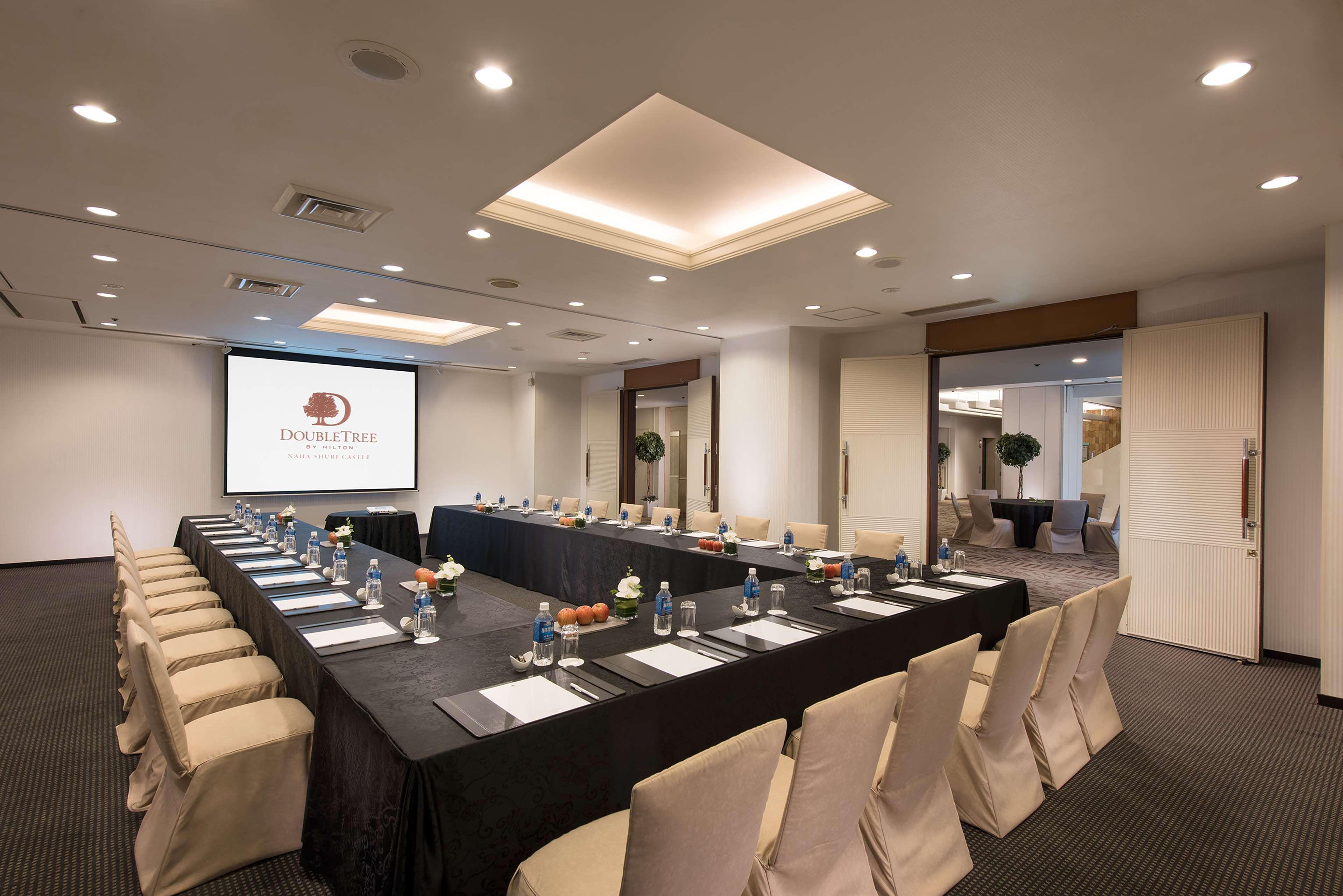Doubletree By Hilton Naha Shuri Castle Buitenkant foto