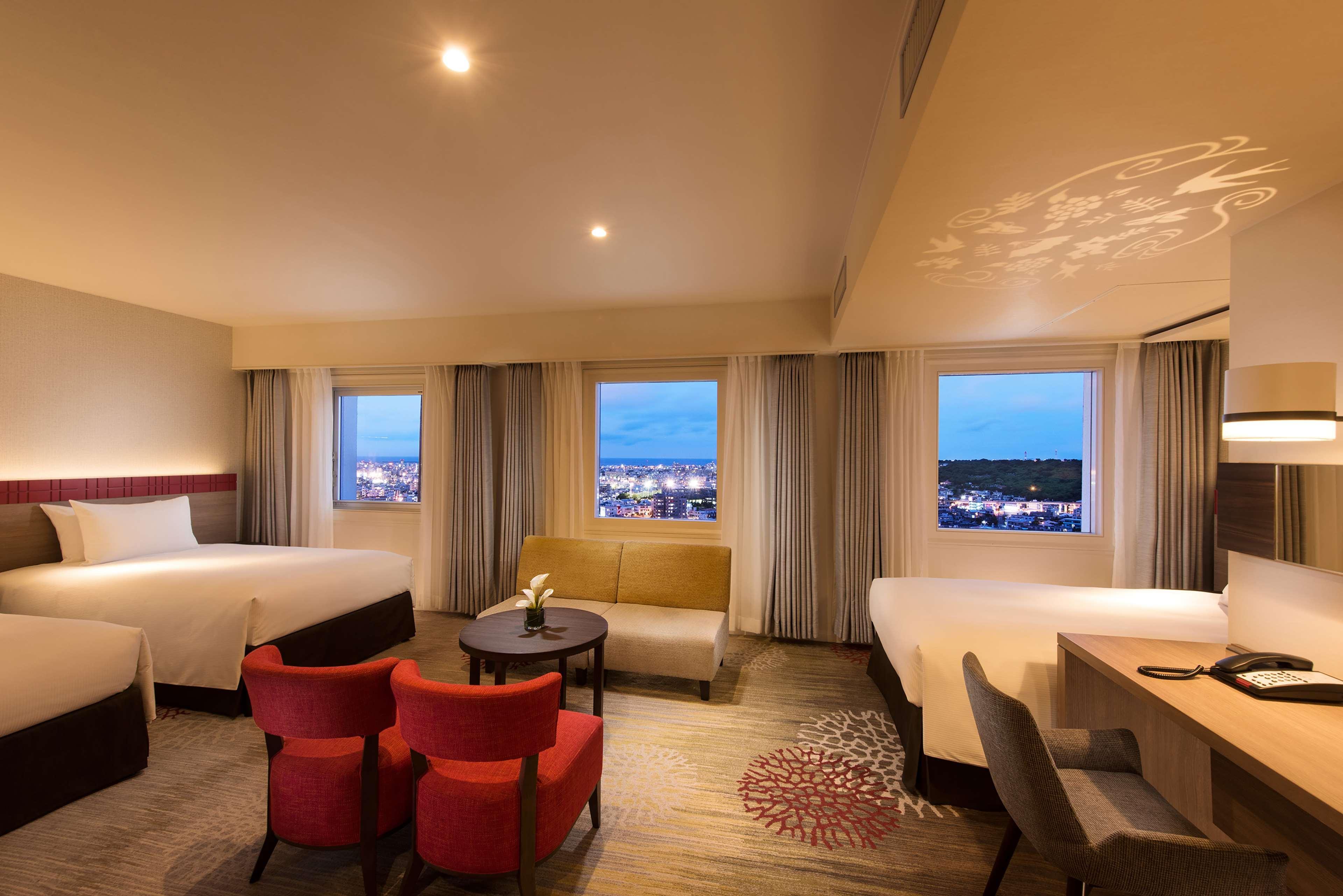 Doubletree By Hilton Naha Shuri Castle Buitenkant foto