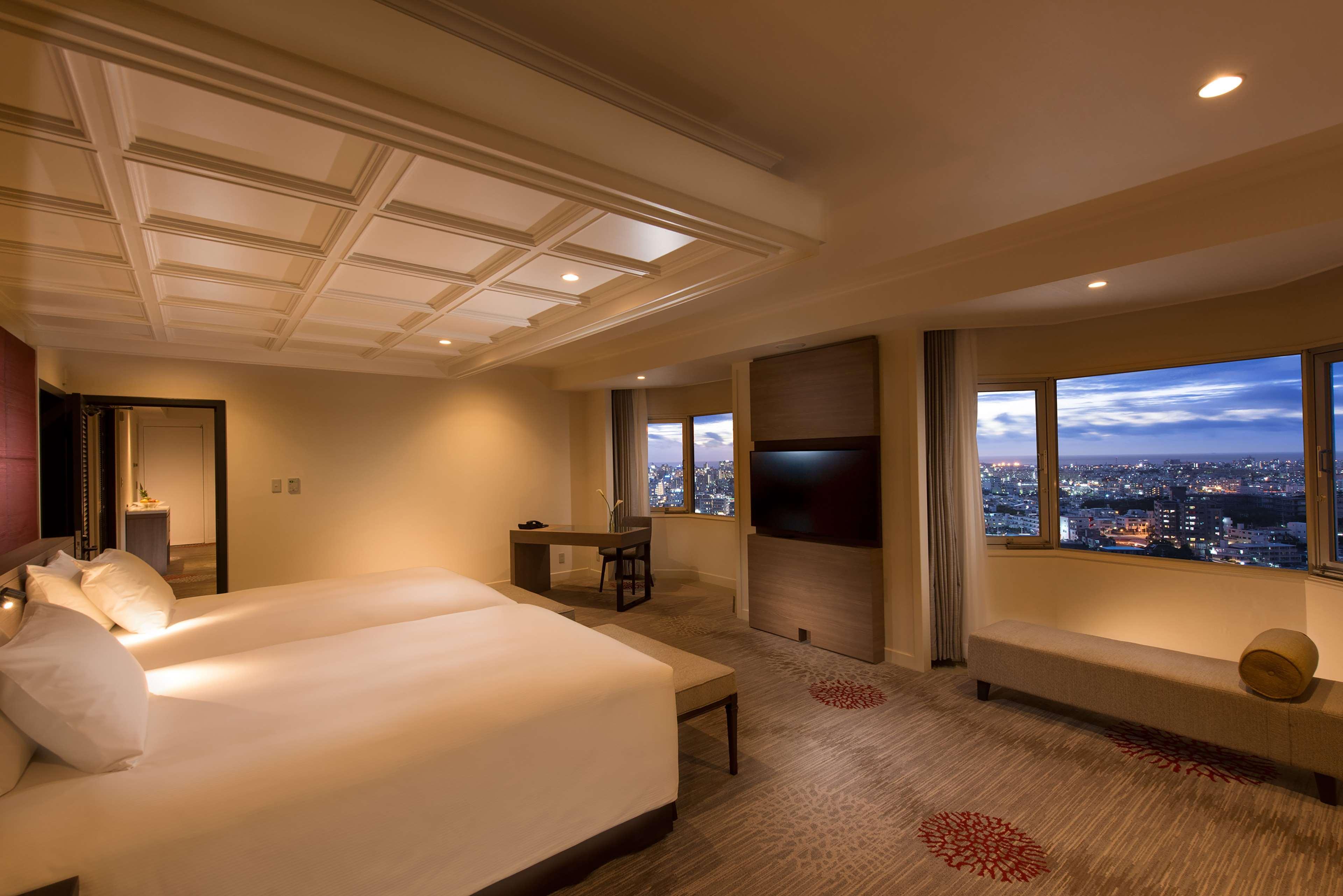 Doubletree By Hilton Naha Shuri Castle Buitenkant foto