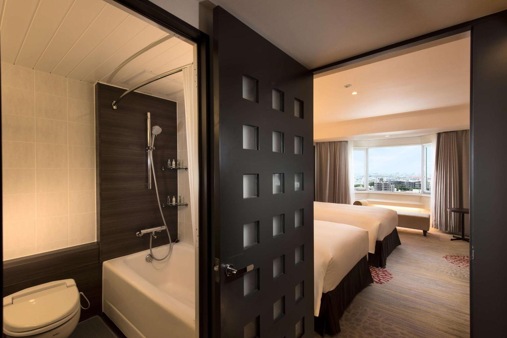 Doubletree By Hilton Naha Shuri Castle Buitenkant foto